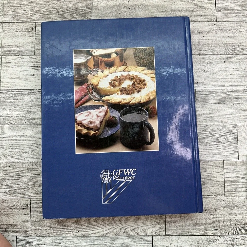 GFWC Centennial Cookbook 1988 Hardcover Recipes Appetizers Casseroles Bread (F8)